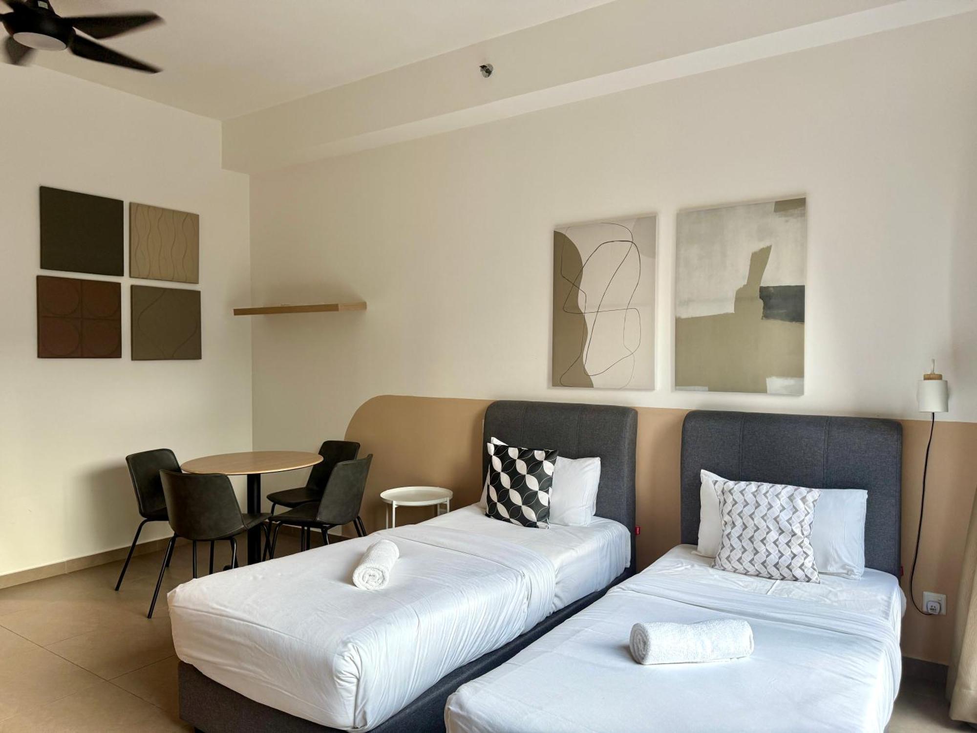 Mossaz Mana-Mana Suites Kuala Lumpur Petaling Jaya Esterno foto